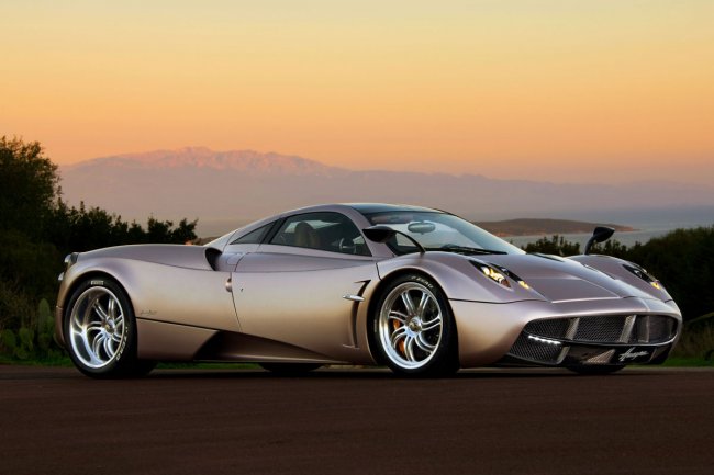 10 самых быстрых авто в мире